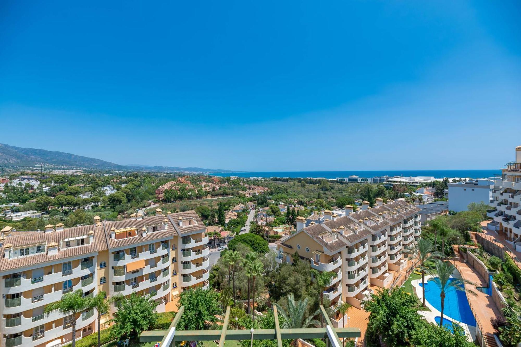 Elegant 2 Bdrm Penthouse With Bbq And Pools Apartman Marbella Kültér fotó