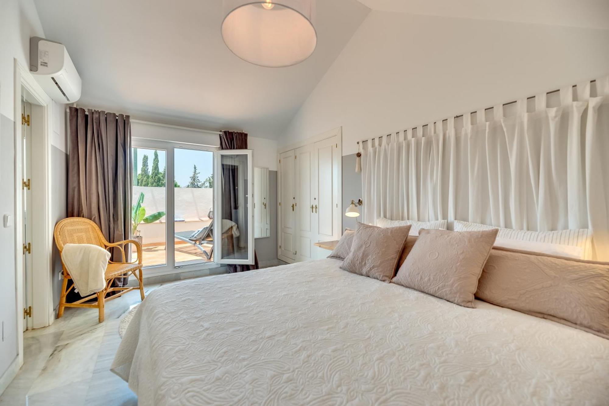 Elegant 2 Bdrm Penthouse With Bbq And Pools Apartman Marbella Kültér fotó