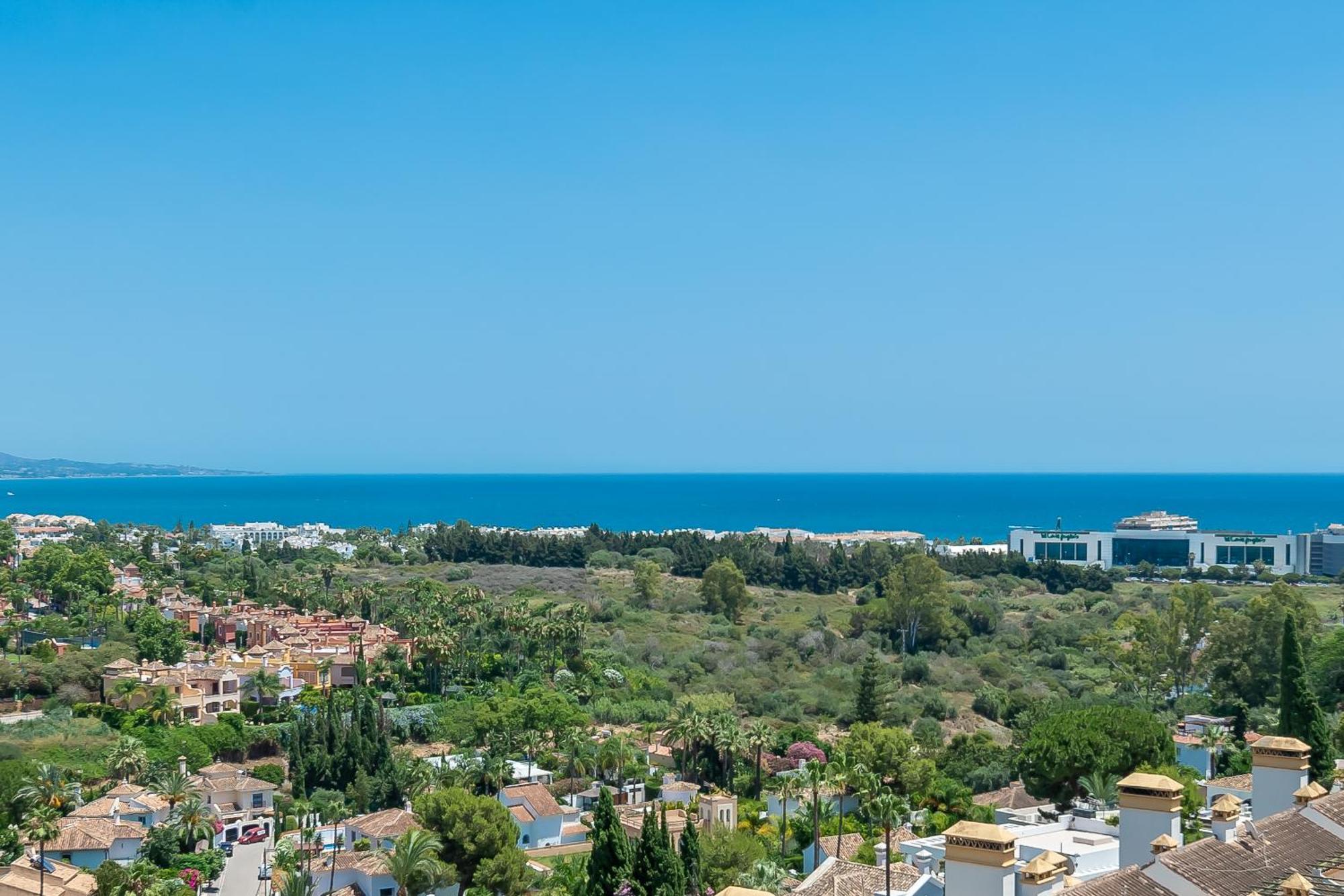Elegant 2 Bdrm Penthouse With Bbq And Pools Apartman Marbella Kültér fotó